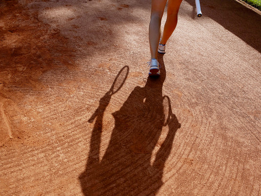 tennis shadow